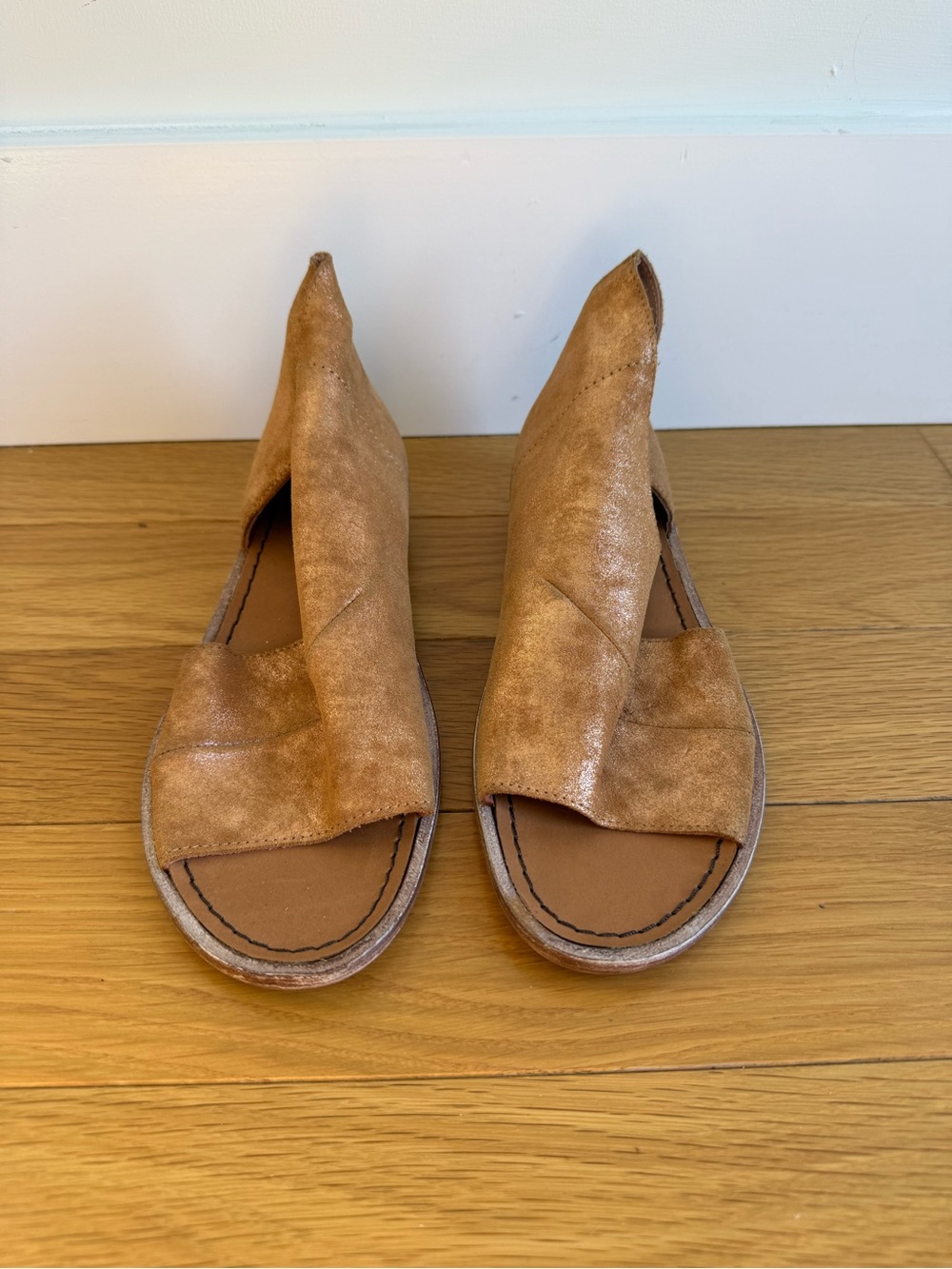 NWT Free People Open-Toe Leather Slides in Tan